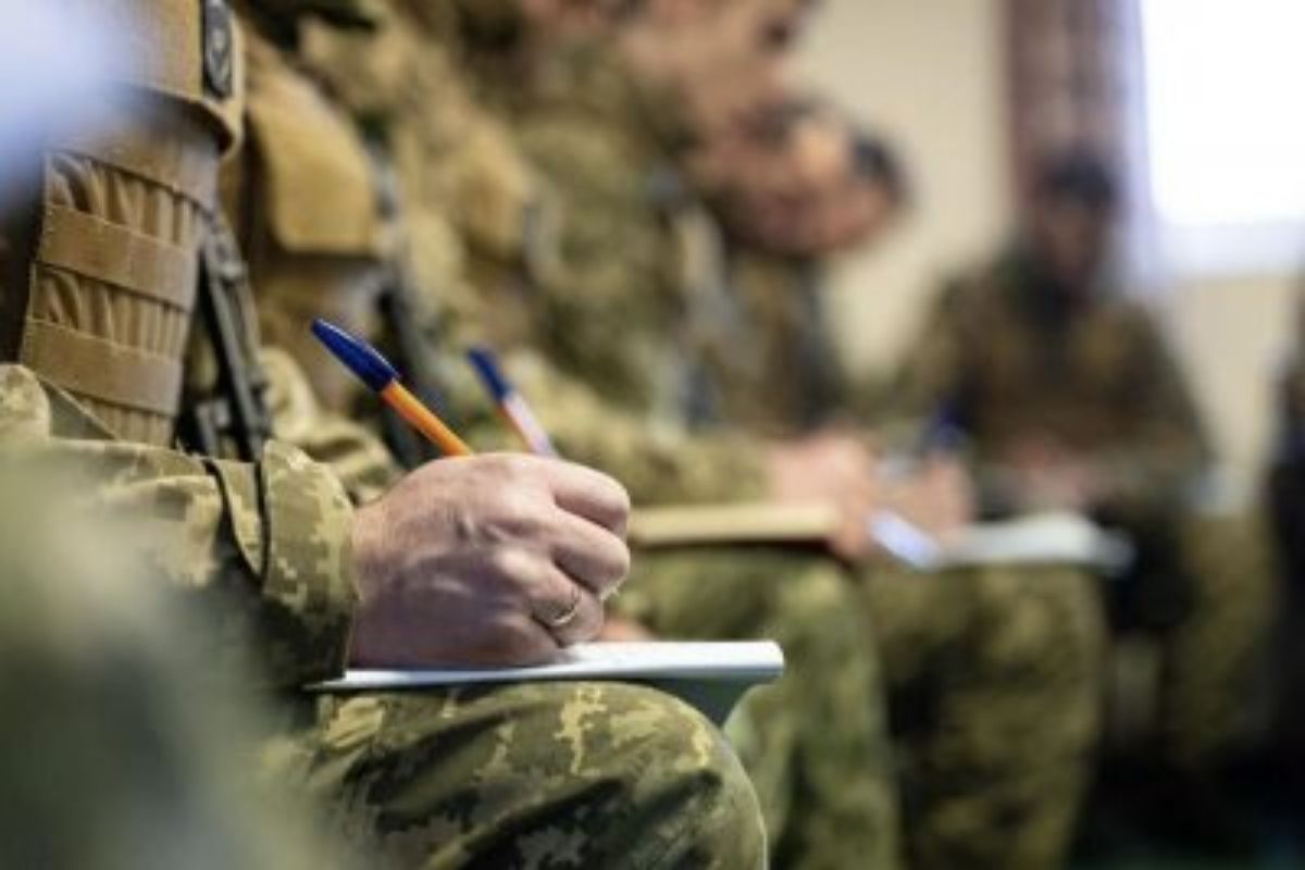 Скільки безробітних мобілізували з початку року