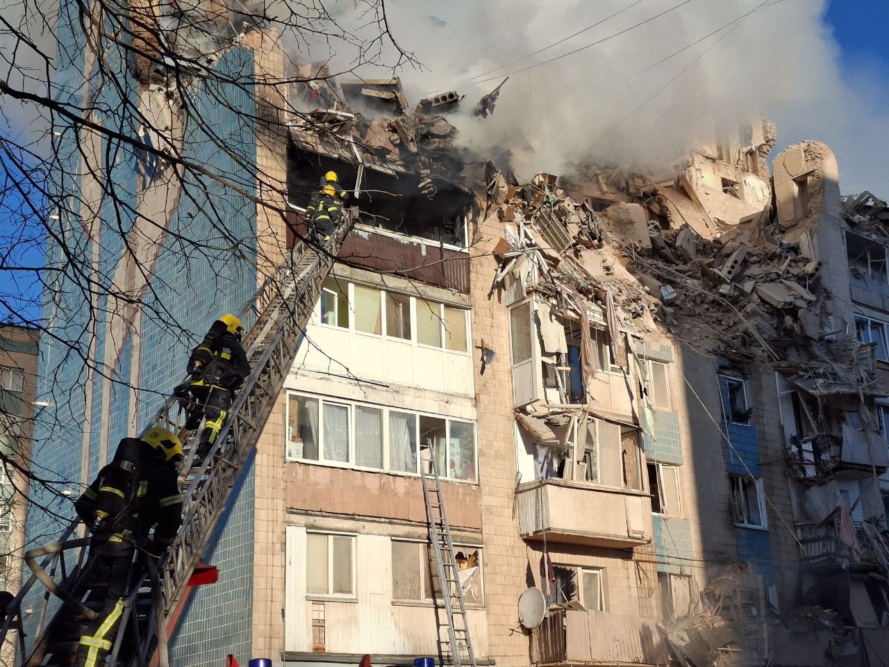 У Тернополі запрацювали гарячі лінії для пошуку зниклих рідних та фіксації пошкоджень