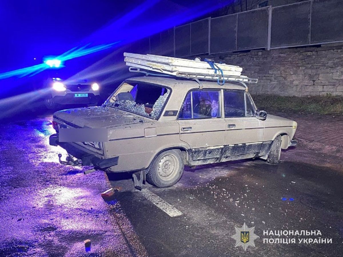 П'яний житель Бучацької громади пошкодив вкрадене авто і побив перехожого — поліція