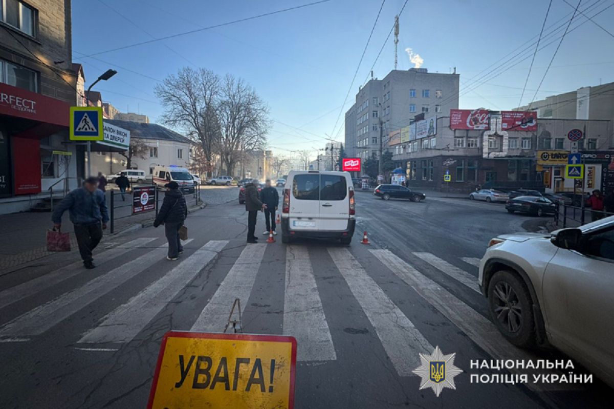 Водій мікроавтобуса збив жінку на пішохідному переході