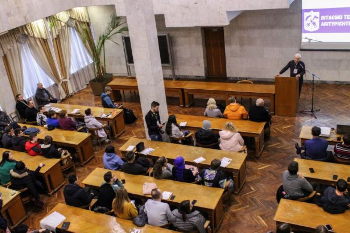 З січня в Україні запускають «нульовий курс» для студентів