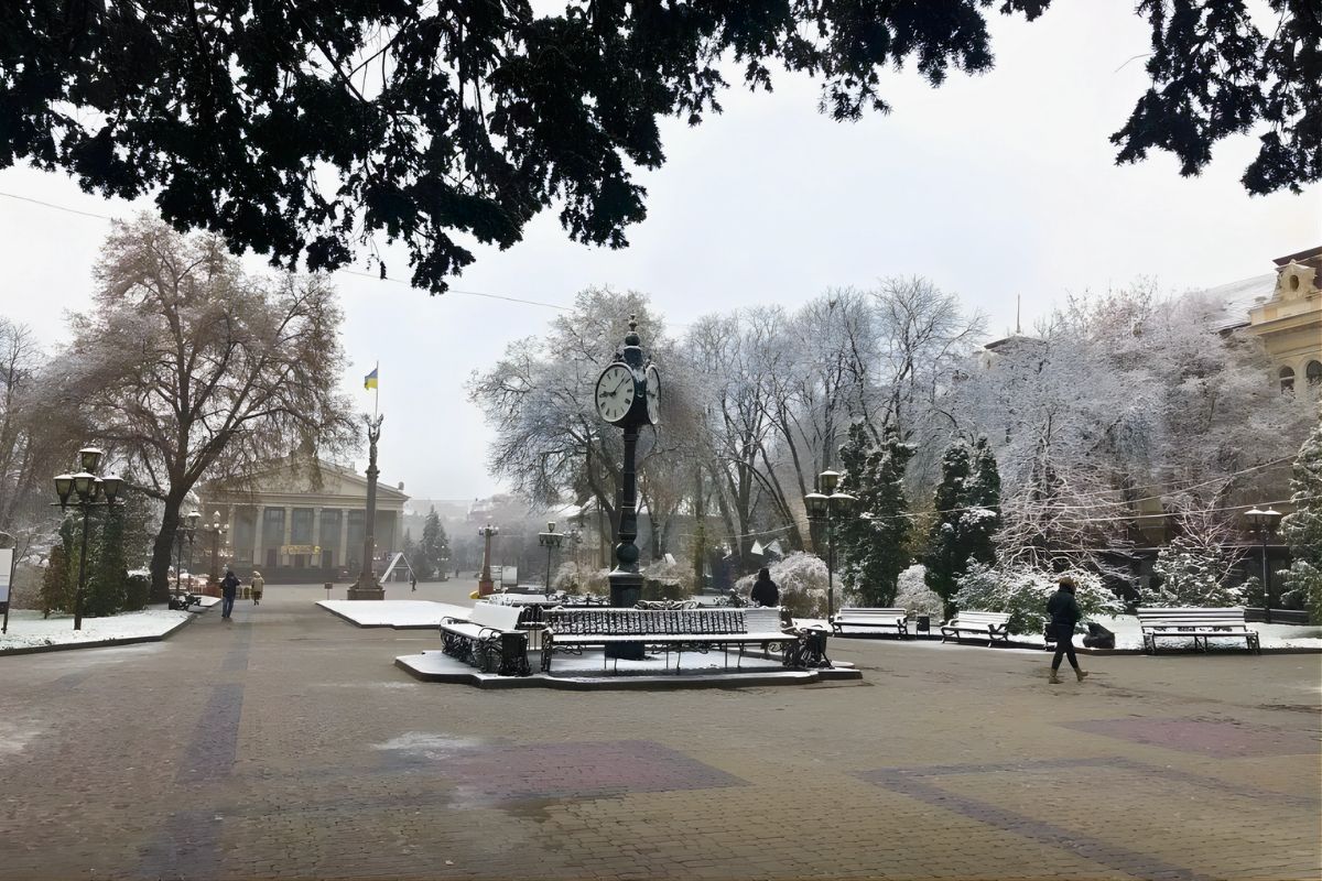 Сніг, ожеледицю та невеликий мороз прогнозують на Тернопільщині на Святвечір та Різдво