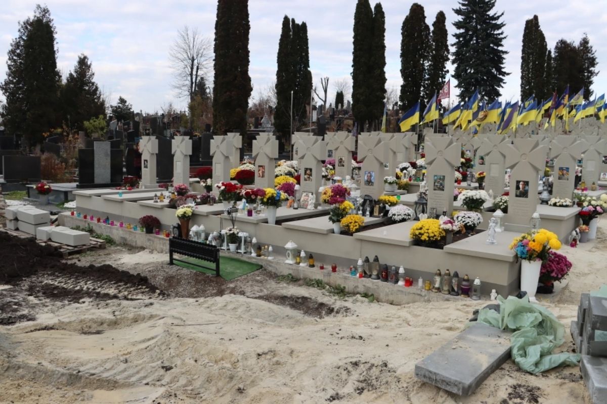 У міськраді назвали сфальсифікованою підозру посадовцю КП щодо робіт на Пантеоні Героїв