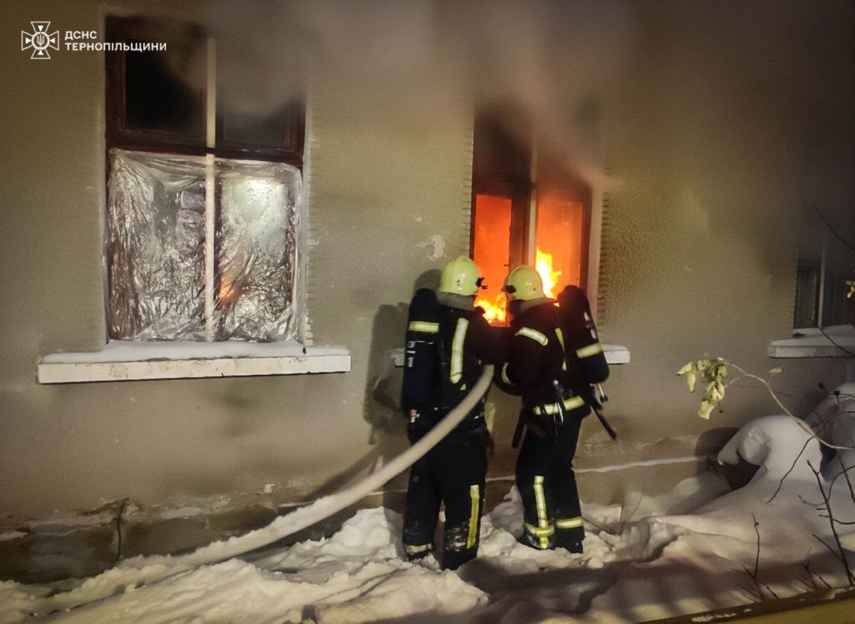 На вулиці Стецька горів житловий будинок