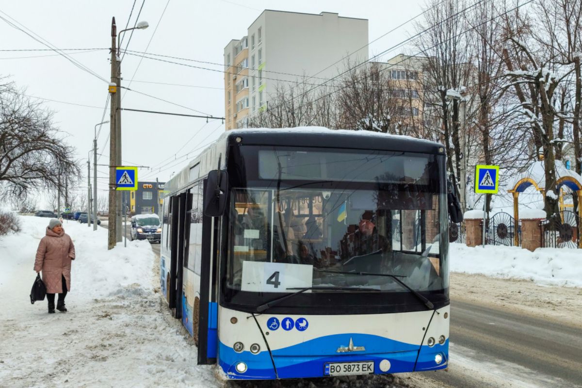 Через відключення світла є зміни у русі транспорту на Східному