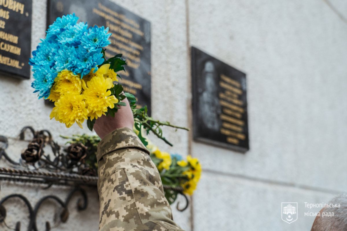 На Шопена встановлять меморіальну таблицю Герою-захиснику Володимиру Боїлу