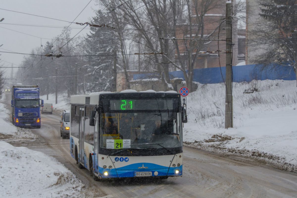 Через аварію на Веселій змінили маршрут автобуса №21