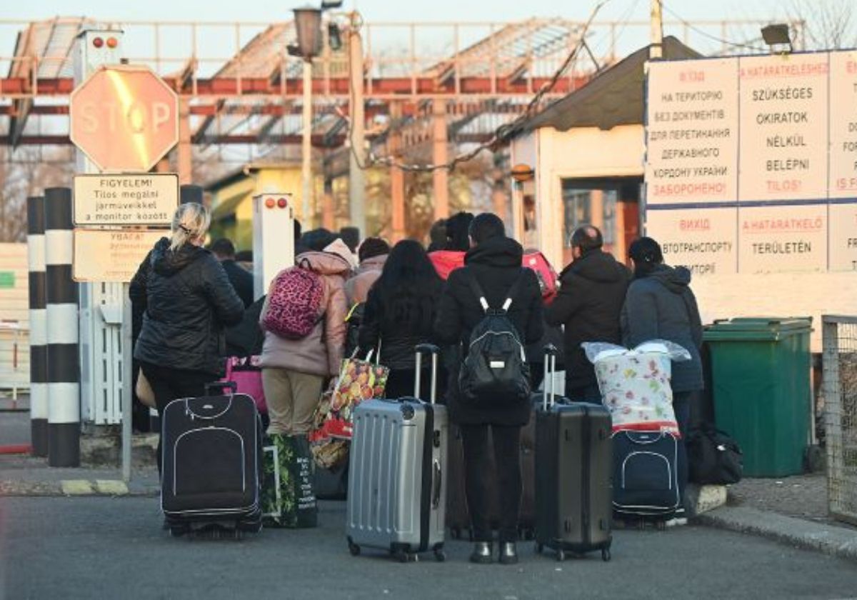 Українцям рекомендують утриматися від поїздок до Угорщини: заява МЗС