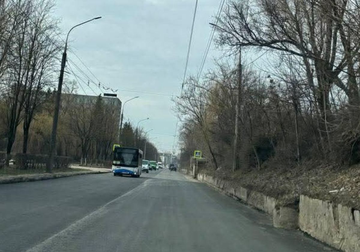 На Текстильній завершують ремонт дорожнього покриття