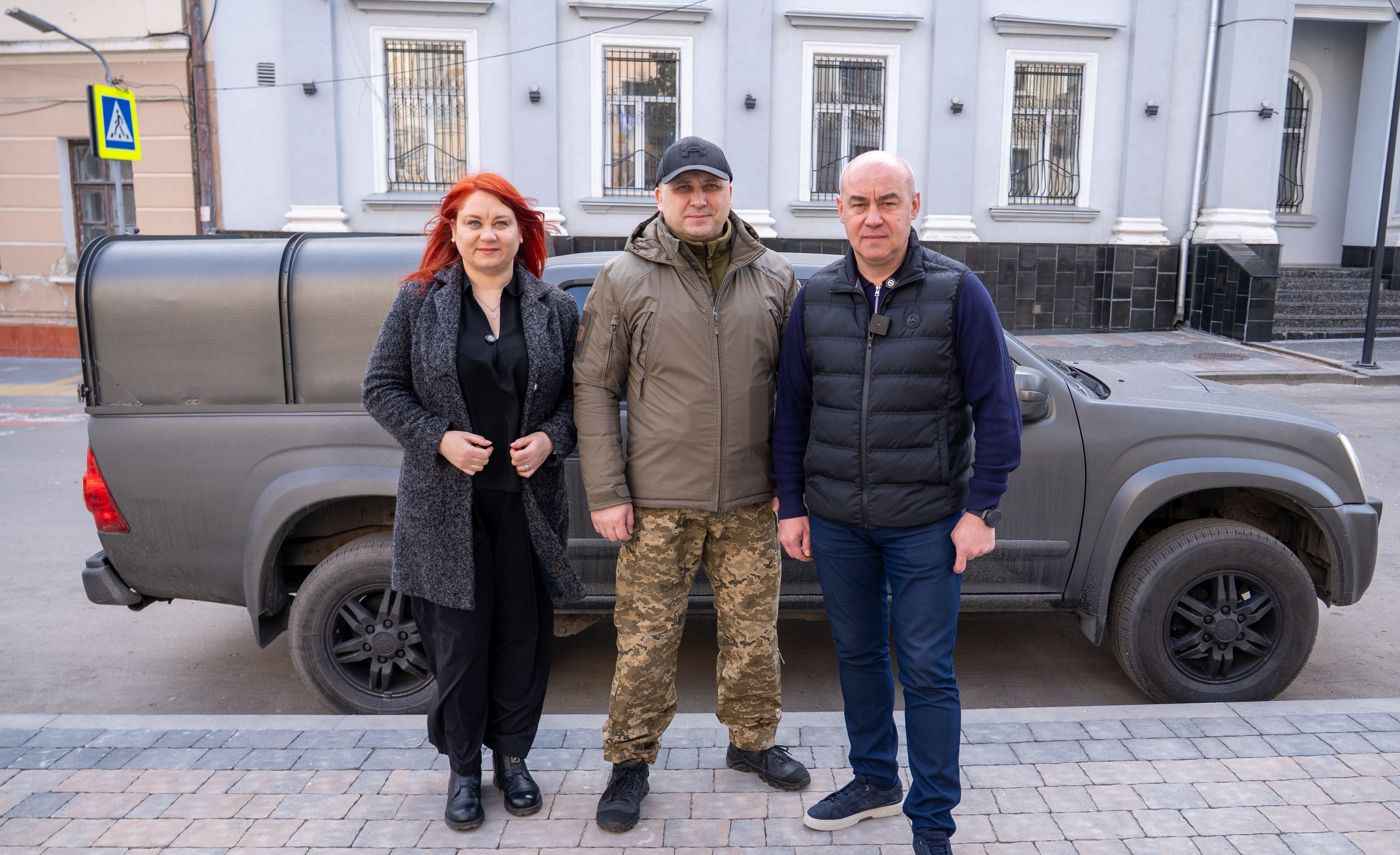 Повнопривідний пікап Isuzu для бійців 101-ї ОБрТрО: Сергій Надал (пресслужа Тернопільської міської ради)