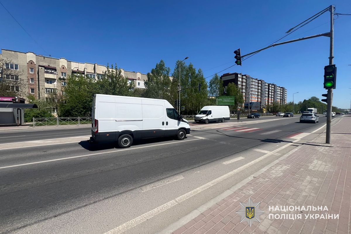 Розшукують водія, який на Об'їзній збив 17 річного хлопця та покинув місце аварії