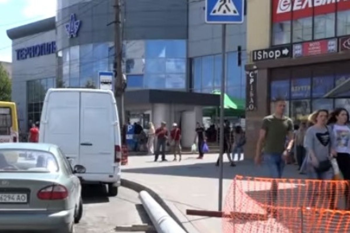 16 травня частково обмежать рух транспорту через ремонт на Торговиці