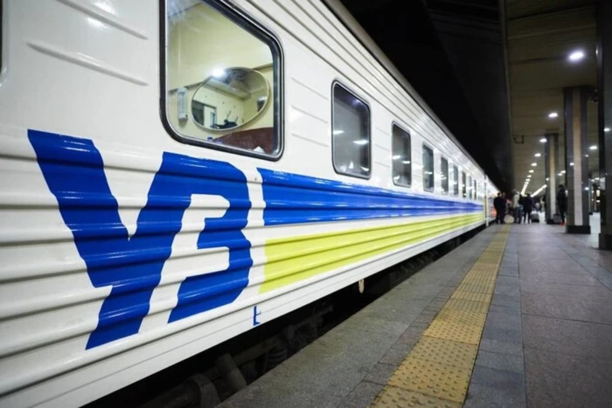 Укрзалізниця відновлює рух потяга «Київ —Рахів», що курсує через Тернопіль. Будуть й інші зміни