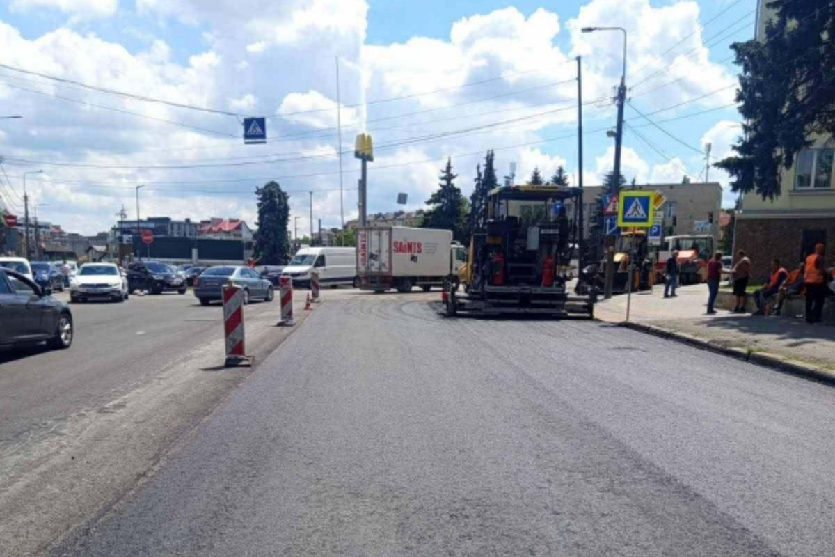 На Поліській частково перекрили рух для тратпорту через ремонт