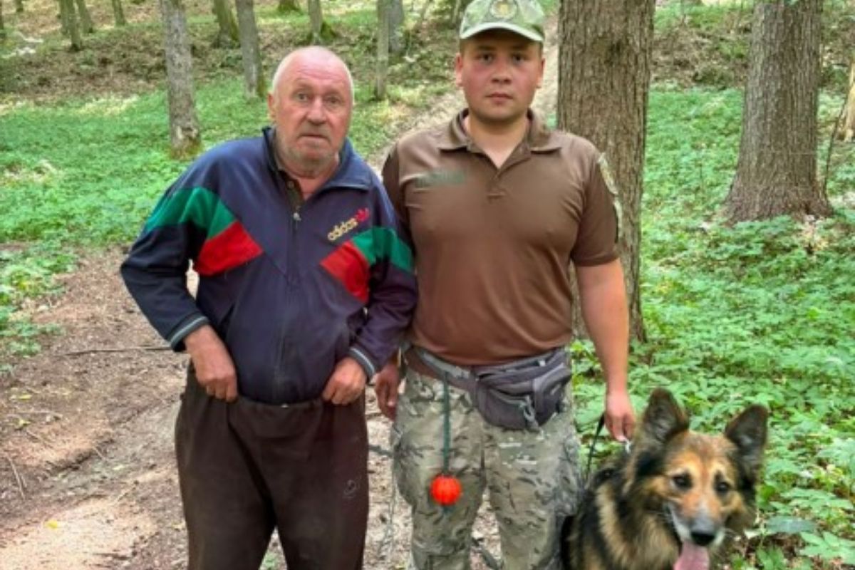 На Тернопільщині службовий собака розшукав у лісі безвісти зниклого чоловіка