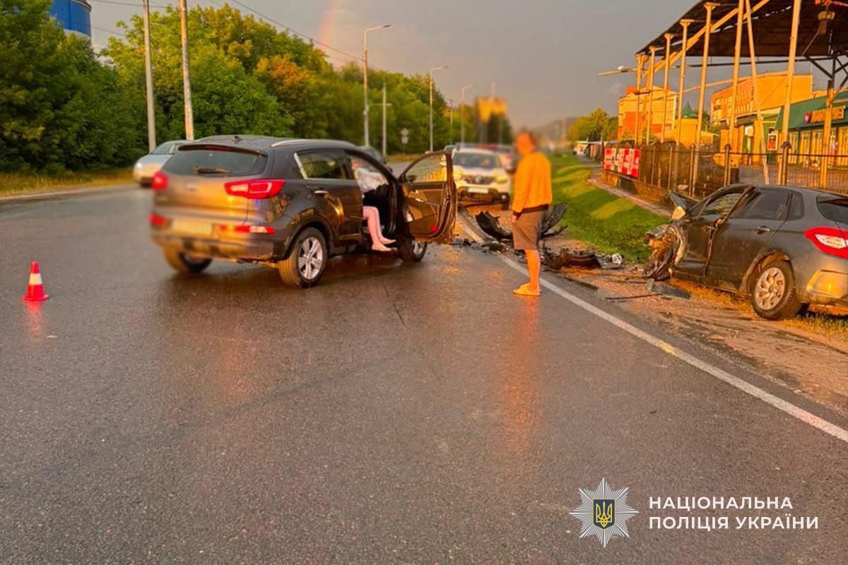 У Кременці зіткнулися дві легківки — серед постраждалих дитина