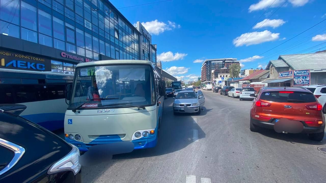 ДТП з травмованими на Торговиці
