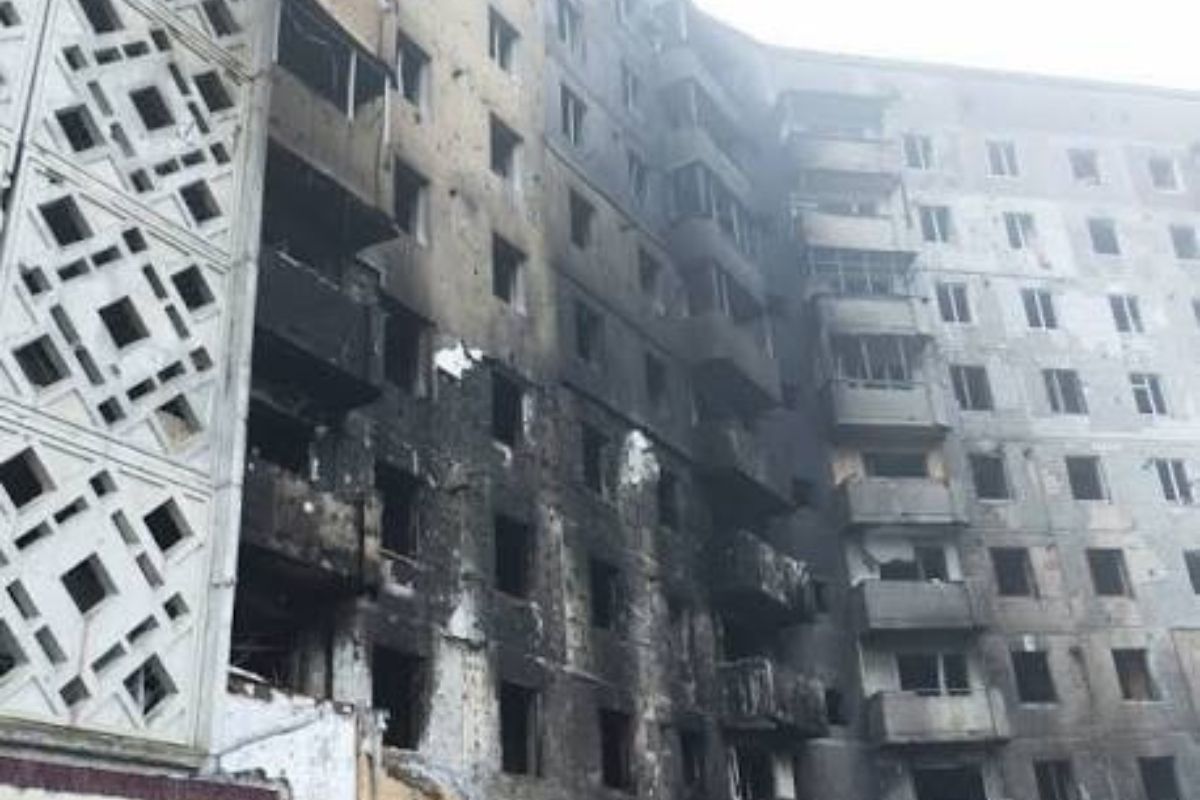 Вдруге оголосили тендер на відновлення і утеплення постраждалого від ракетної атаки будинку на 15 Квітня