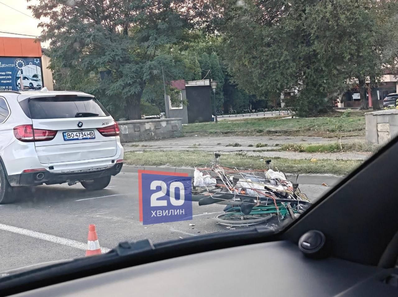 Аварія на Микулинецькій: на місці працюють правоохоронці