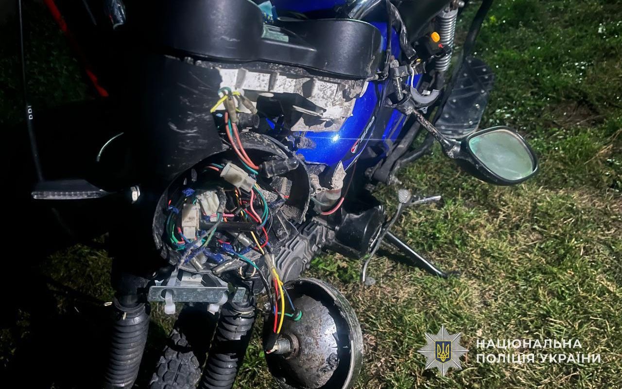 В аварії на Тернопільщині постраждали 19-річний мотоцикліст і його неповнолітня пасажирка
