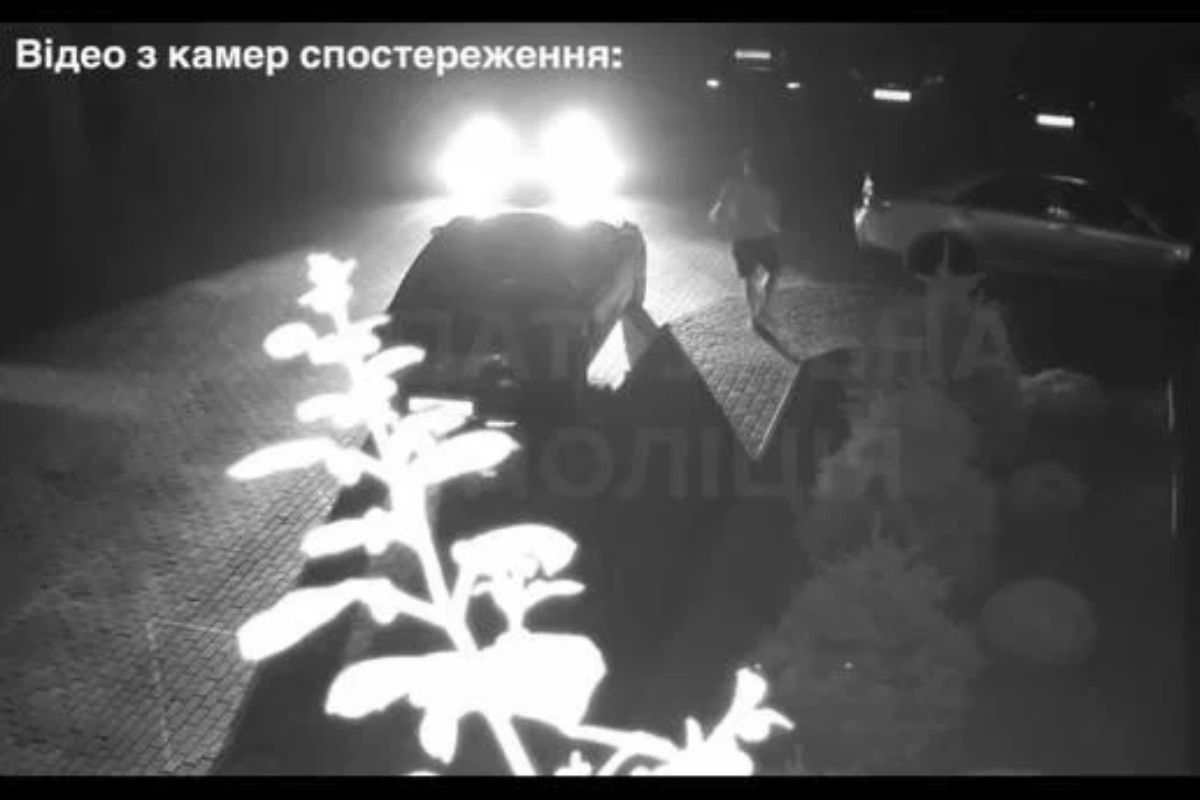 Не було нічого: на Галицькій водій без документів та напідпитку врізався у два авто і тікав
