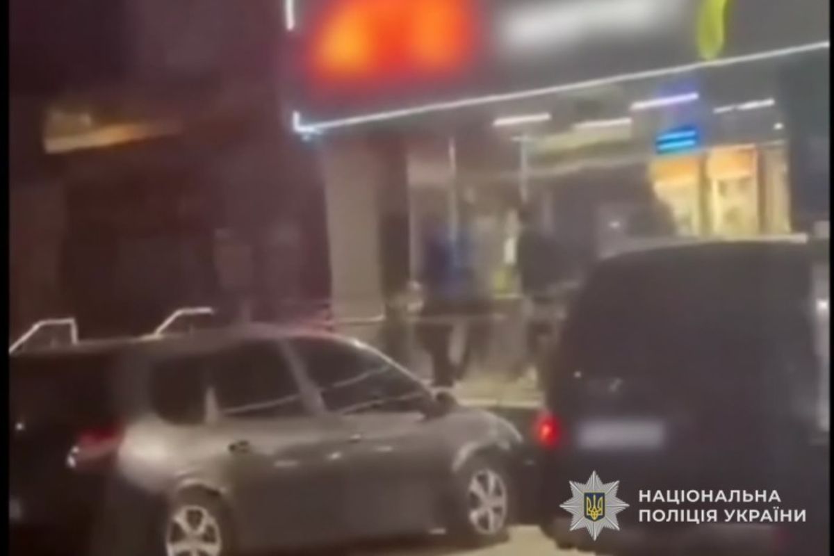 Лякав дітей бензопилою: у Бучачі розслідують хуліганство