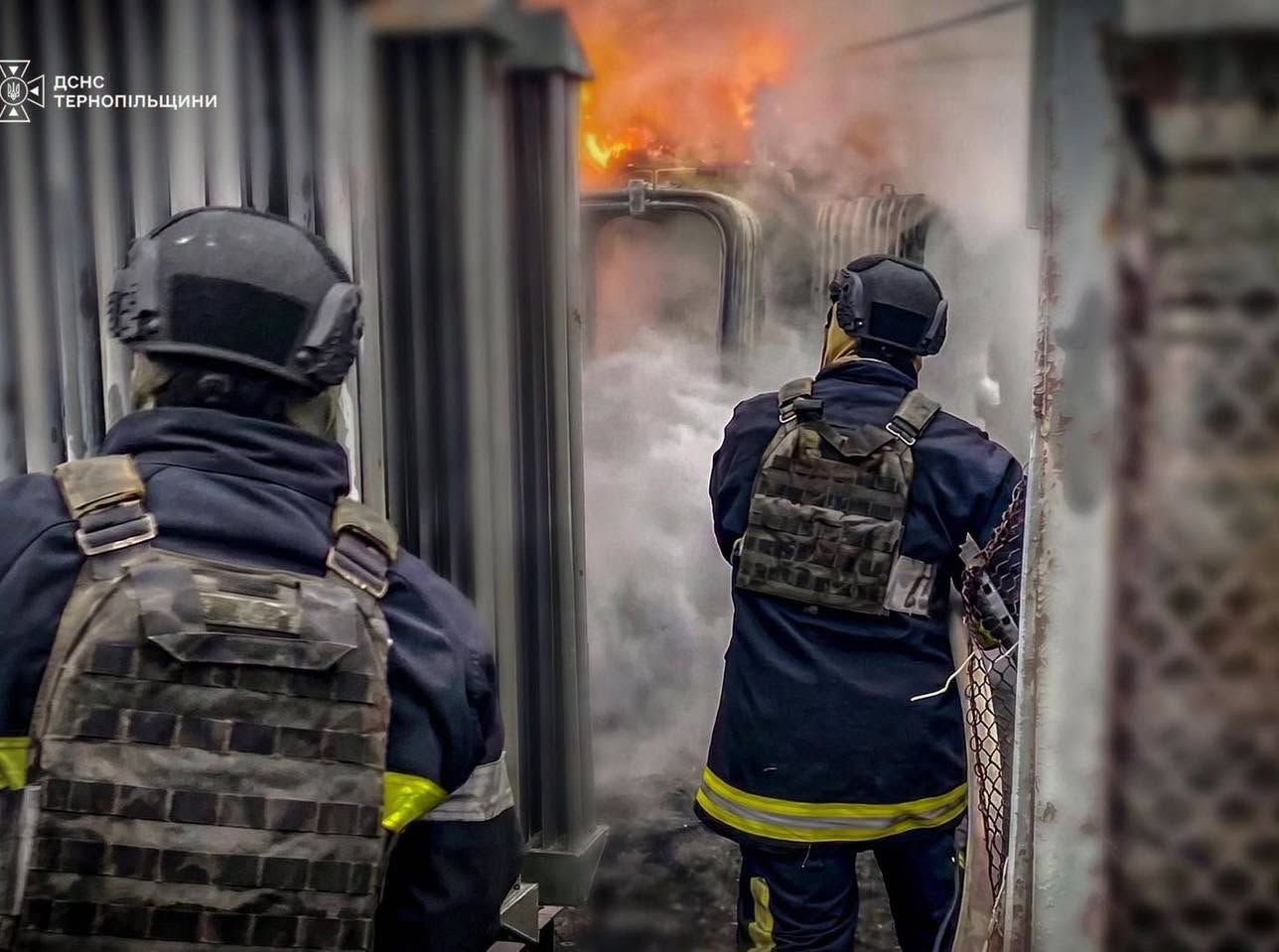 Росія атакувала енергетику 11 областей: частина споживачів залишилася без світла