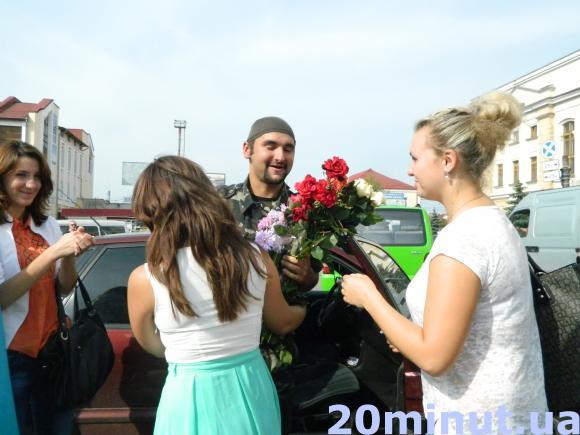 Тараса Мороза з АТО зустрічали мало не всім селом, фото №1 на сайті 20minut.ua