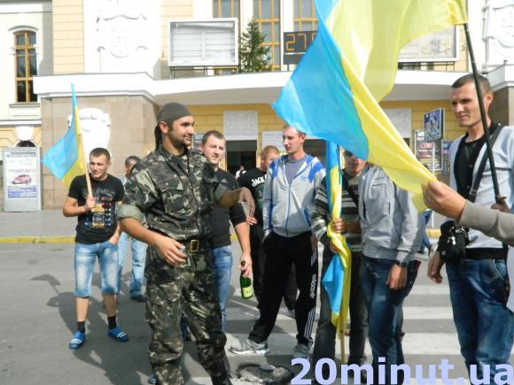 Тараса Мороза з АТО зустрічали мало не всім селом, фото №4 на сайті 20minut.ua