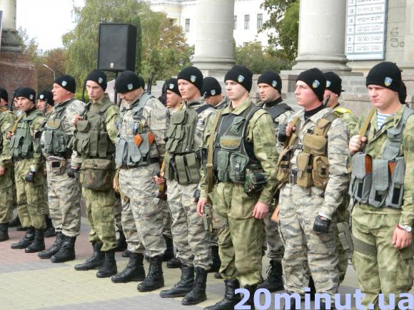 Тернопільських бійців проводжали в АТО (фоторепортаж), фото №1 на сайті 20minut.ua