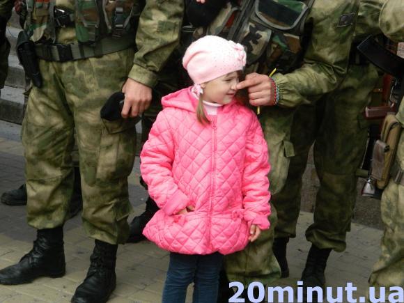 Тернопільських бійців проводжали в АТО (фоторепортаж), фото №2 на сайті 20minut.ua