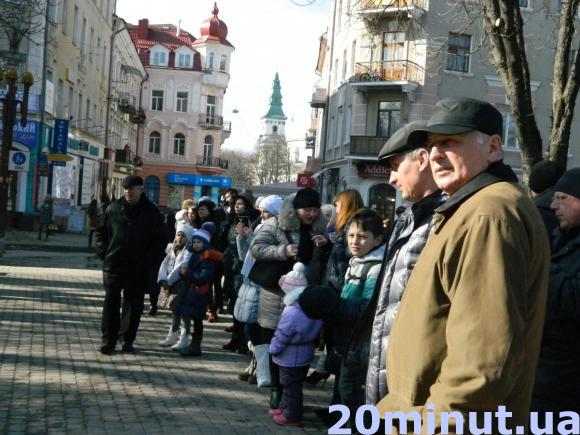 Фото дня: Перуанські музиканти зібрали публіку в Центрі, фото №2 на сайті 20minut.ua
