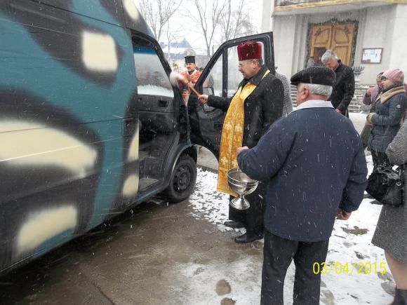 З Тернополя в зону АТО повезли автомобіль для евакуації поранених, фото №1 на сайті 20minut.ua